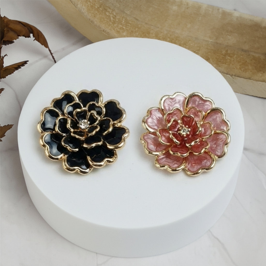 Fioritura | Set Coppia Unica | 2 Bottoni Gioiello Diversi